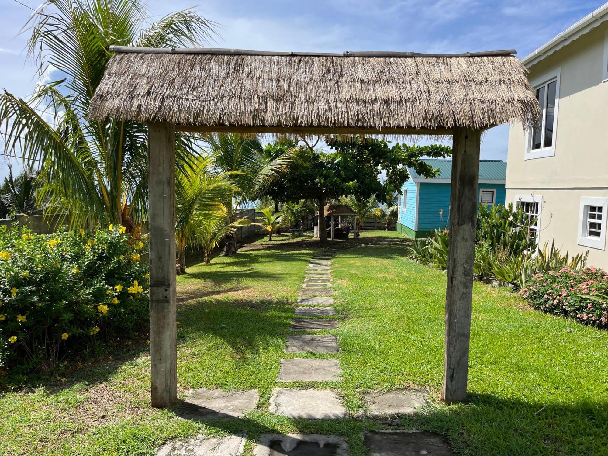 Hotel Studio Blu Brighton Village Exterior foto